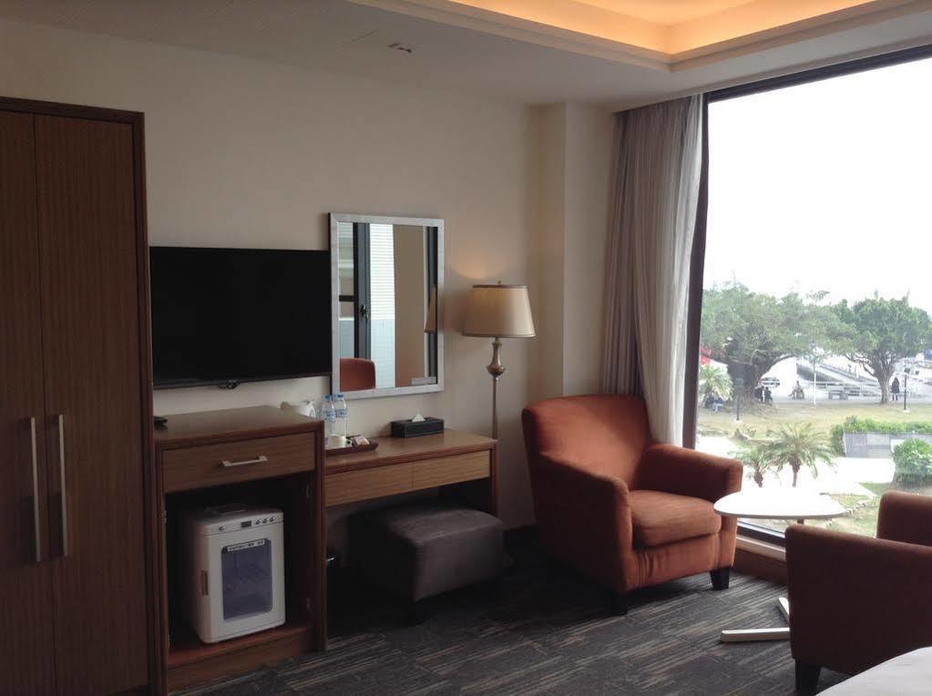 Watermark Hotel - Sizihwan Kaohsiung Exterior photo