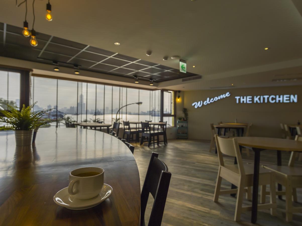 Watermark Hotel - Sizihwan Kaohsiung Exterior photo