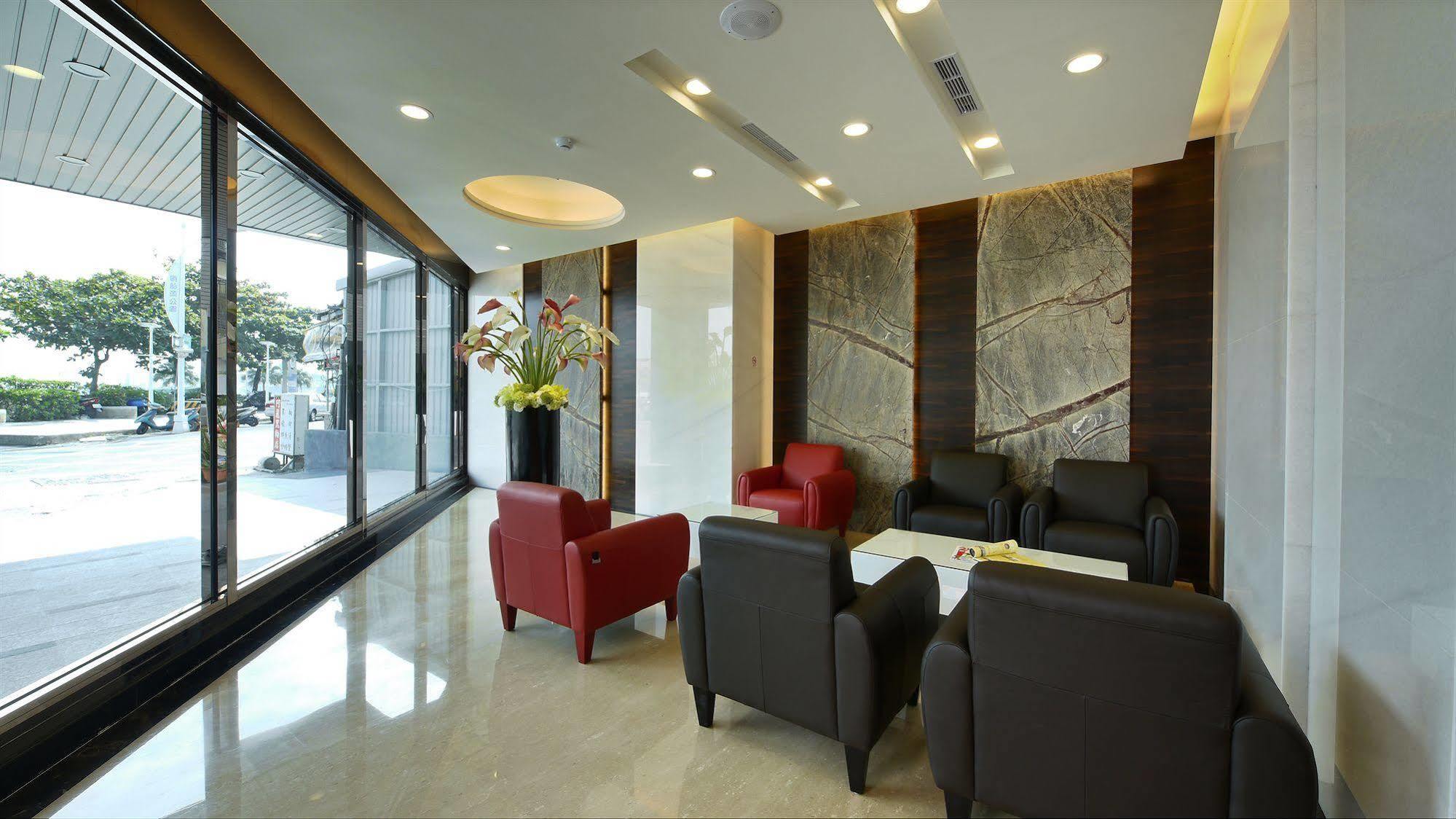 Watermark Hotel - Sizihwan Kaohsiung Exterior photo