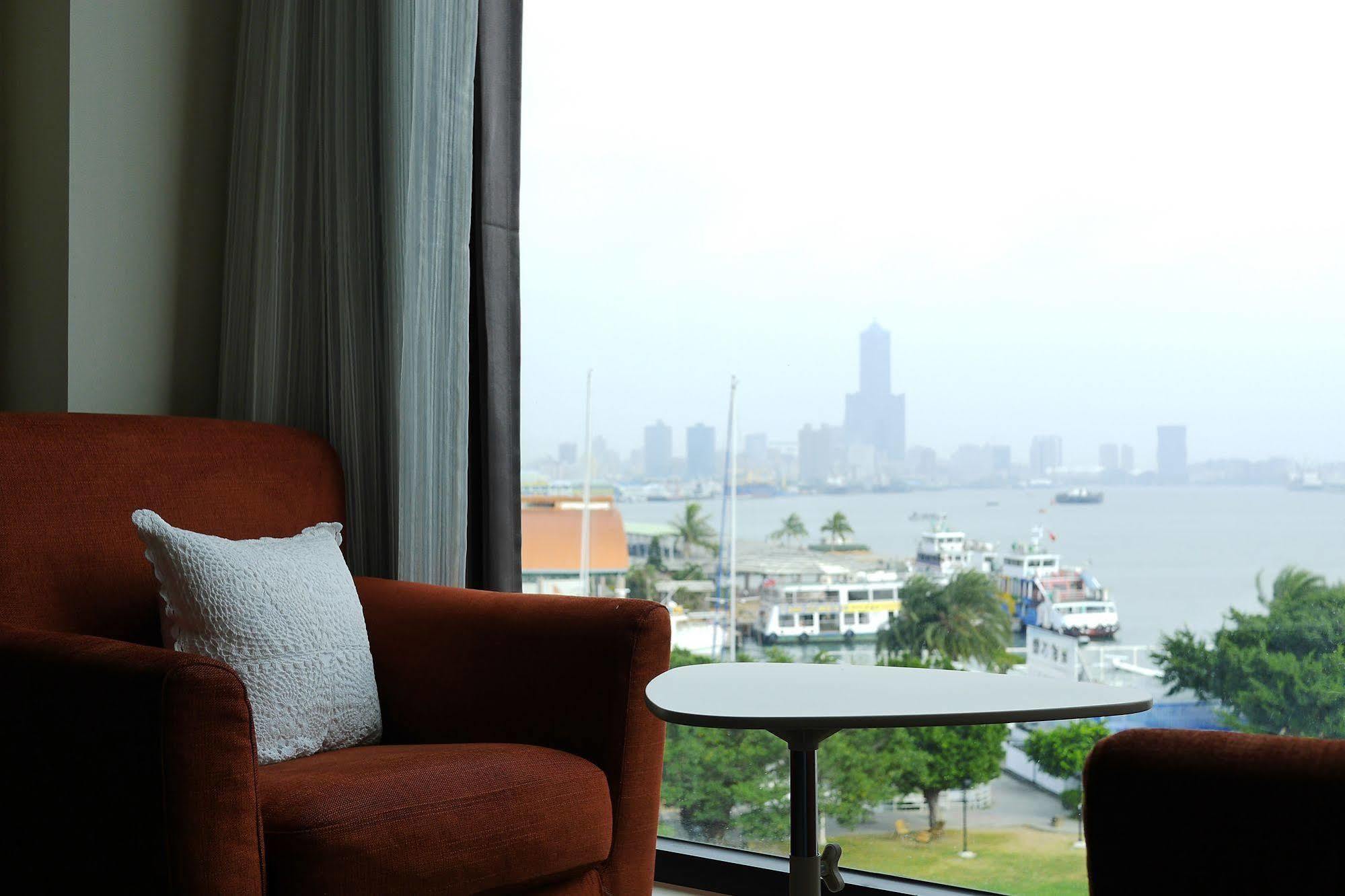 Watermark Hotel - Sizihwan Kaohsiung Exterior photo